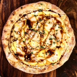 Backstahl oder Pizzastein? Der große Vergleich für Hobbybäcker